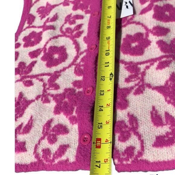 Zara Magenta Floral Knit Vest Bloggers Favorite Size Medium - Picture 7 of 8
